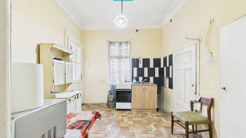 Casă individuală cu anexă în Vaicu - Poză 5