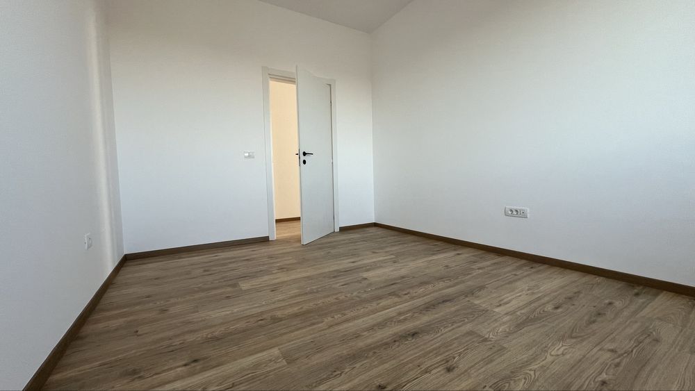 Casa cu 5 camere de vanzare in Nordul Bucurestiului - Poză 4