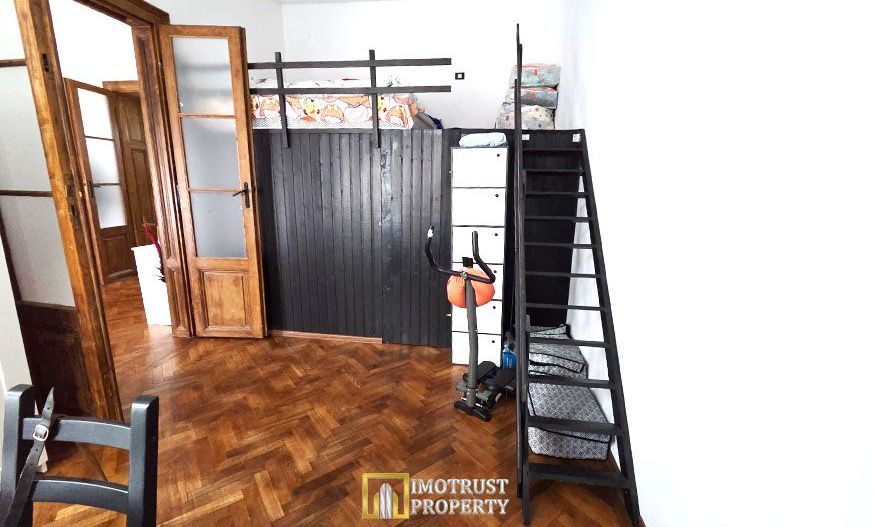 Apartament de vânzare cu tavane înalte, Arad, centru - Poză 2
