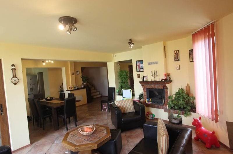 Casă / Vilă cu 9 camere de vânzare în zona Bogdanestilor - Poză 15