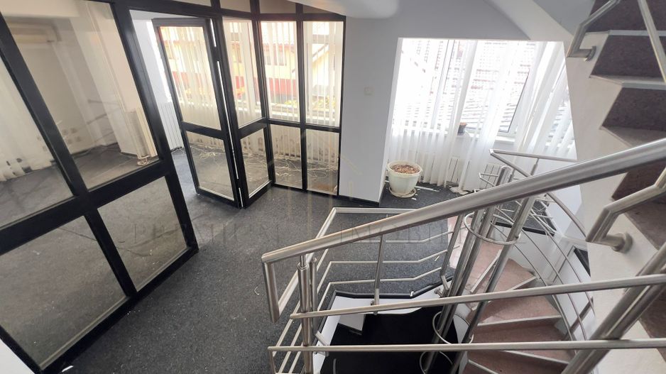 CLADIRE DE BIROURI - Poză 4