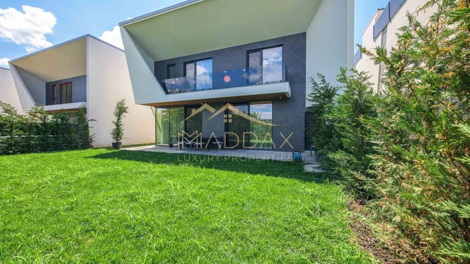 Vilă de închiriat în Voluntari // piscină privată și design modern - Poză 2