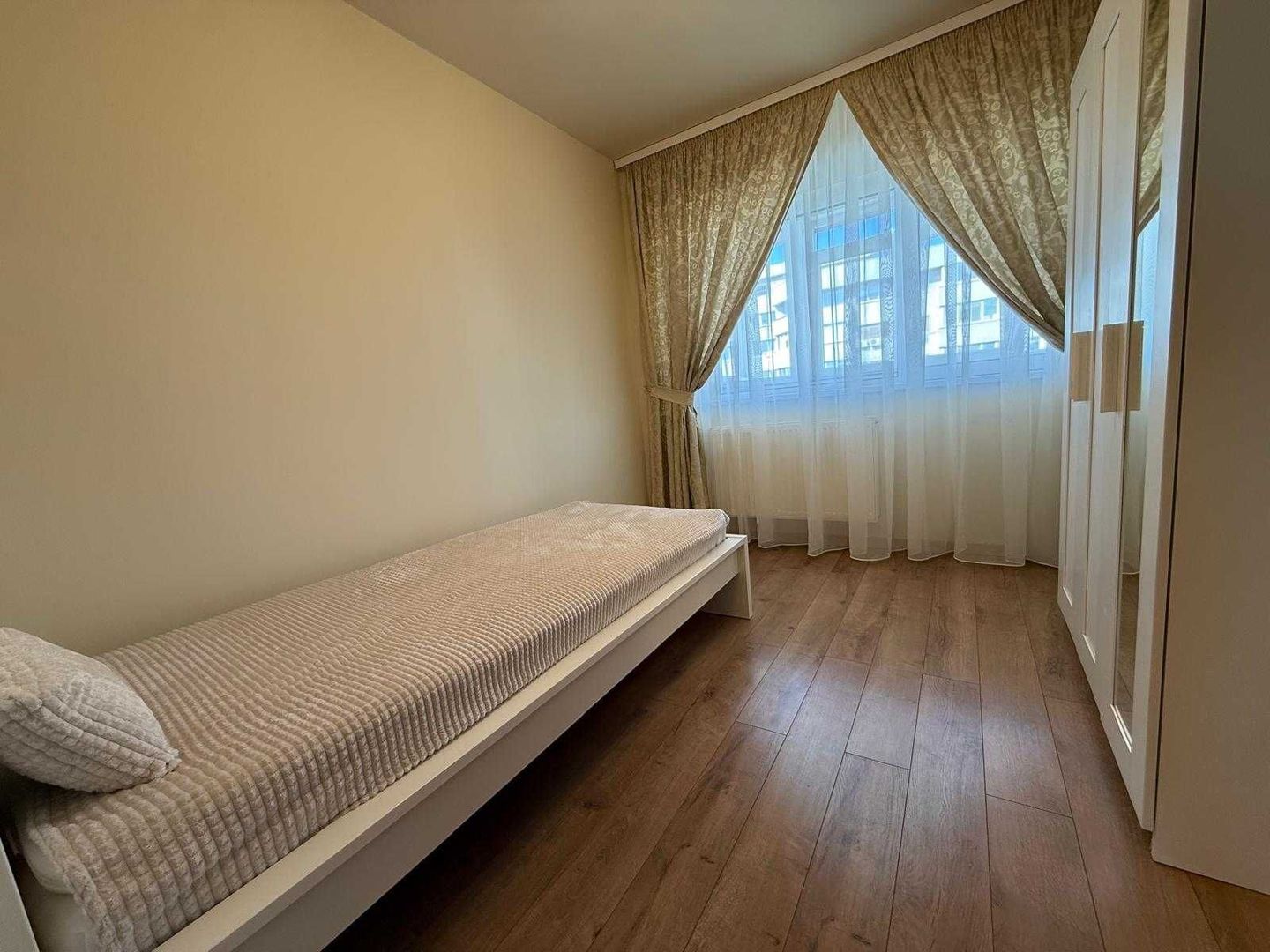 Apartament exclusivist 4 camere, vedere panoramică, Piața Victoriei – Titulescu - Poză 6