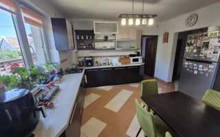 Casa indiviudala de 187mp, teren 794mp, garaj- Luna de Sus - Poză 4