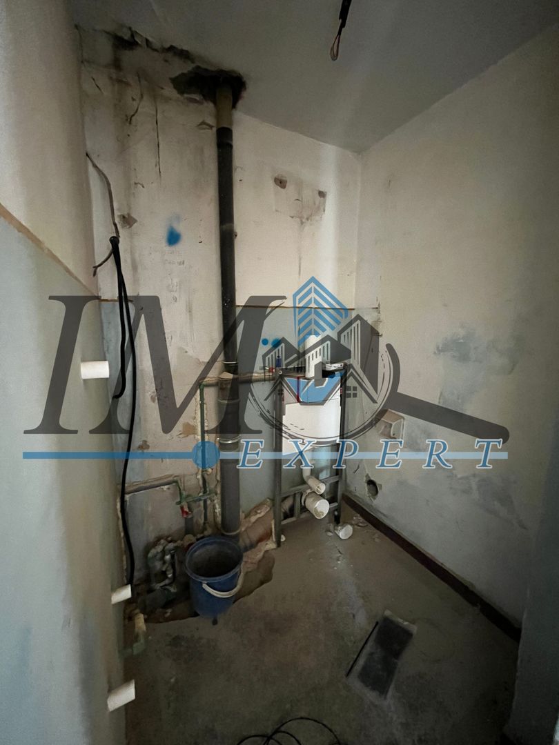 Apartament semi renovat de vânzare in Sebeș - Poză 7