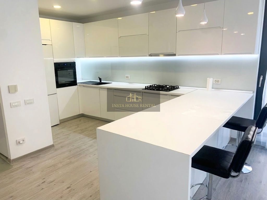 Vila 4 camere Pipera/Tunari *parcare 2 + terasa si gradina* - Poză 7