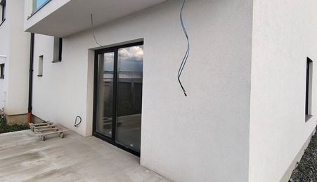 Casa 4 camere, 3 bai, garaj si curte larga, Sibiu Selimbar