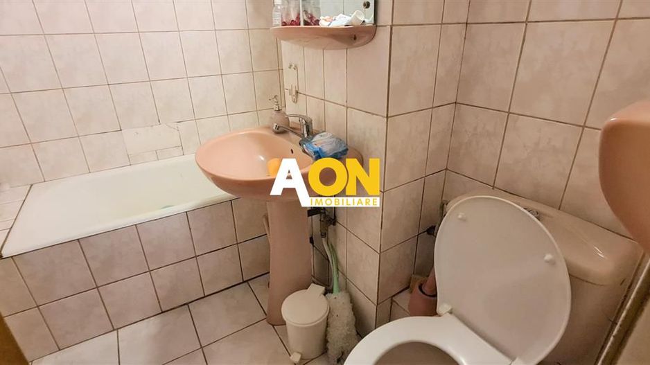 Apartament cu 4 Camere, Etaj 1, Zona Cetate - Poză 9
