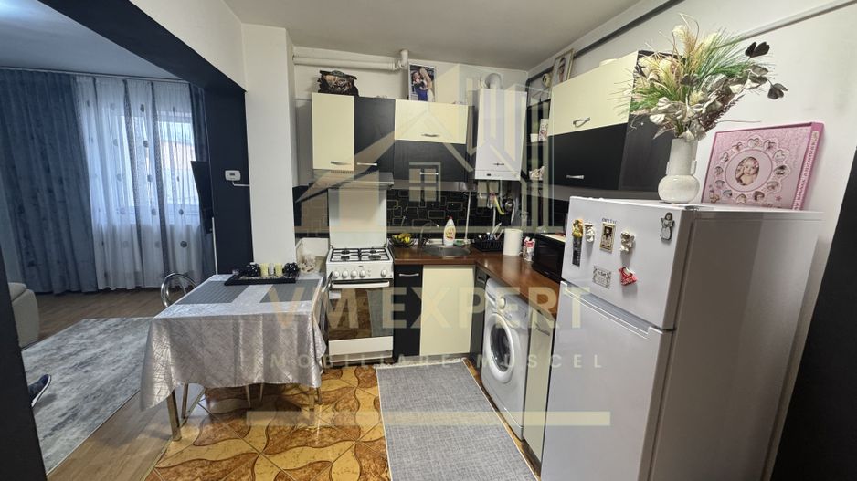 APARTAMENT 3 CAMERE ETAJ 3 VISOI - Poză 7