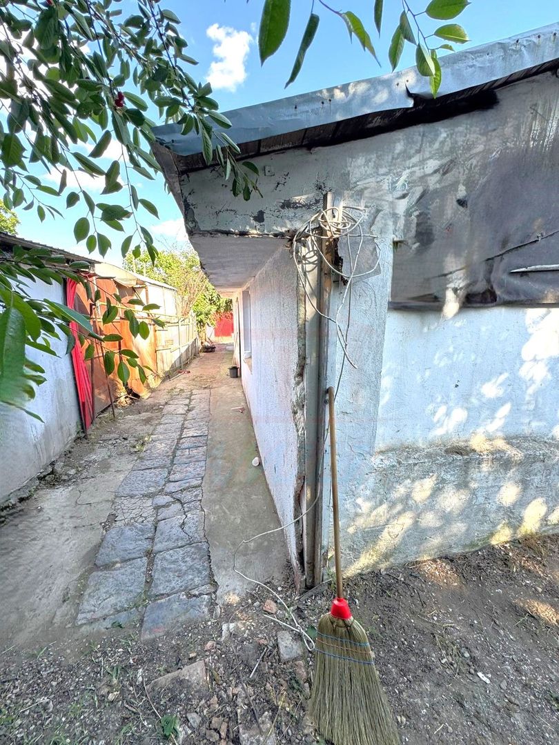 69.ooo euro, Casa la pret apartament zona Piata centrala - Poză 8