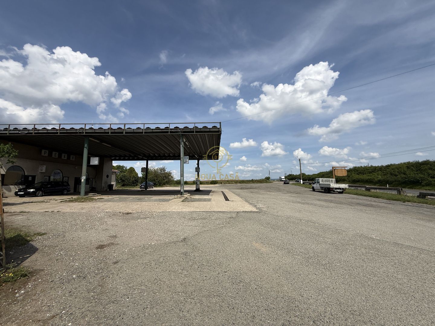Stație Carburanți De Vânzare| 18.000 mp teren | Hale | Front la E81 - Poză 3