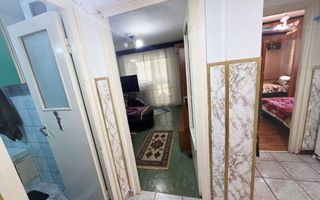 Apartament 3 camere, decomandat, etaj 2, zona Baraolt - Poză 1
