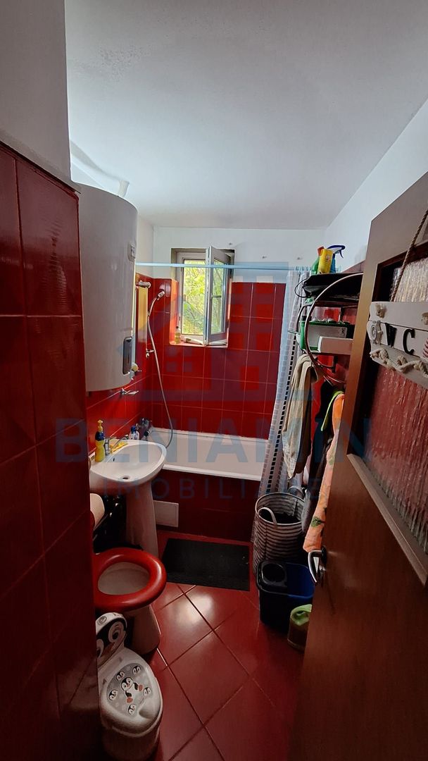 Apartament decomandat 2 camere Rovine Dezrobirii etaj 3 - Poză 6