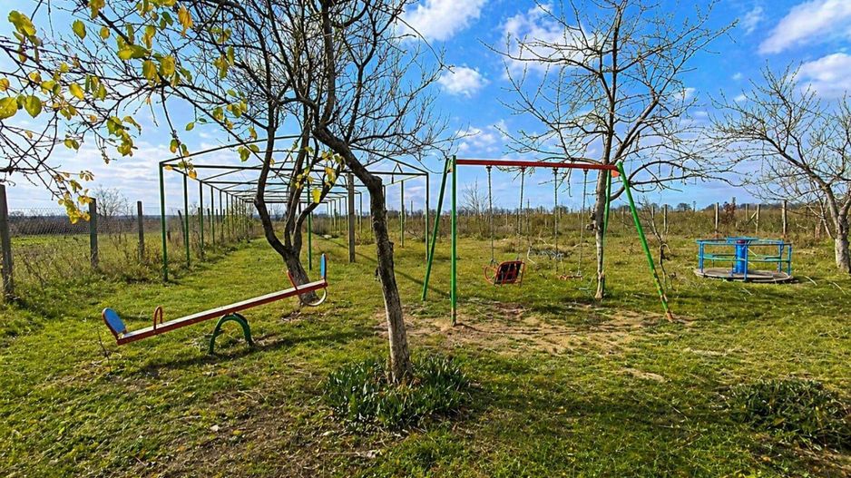 Casă 157,4 m² cu teren 15,3 ari – Holercani - Poză 18