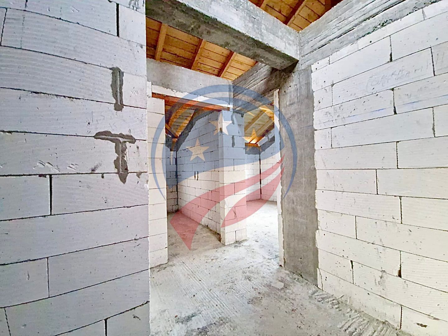 Vilă cu 5 camere de vânzare în zona Damila - Poză 6