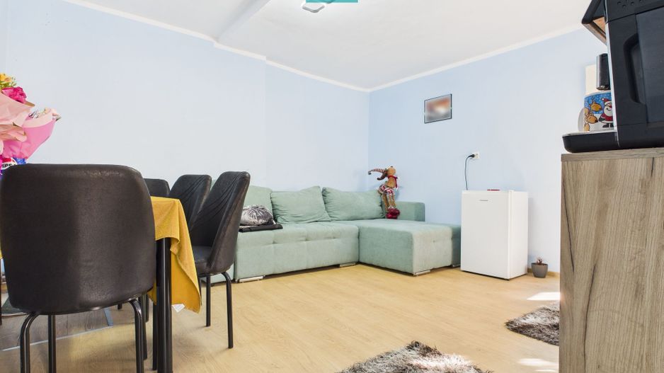 Casă  cu 6 camere in Urseni - Poză 5