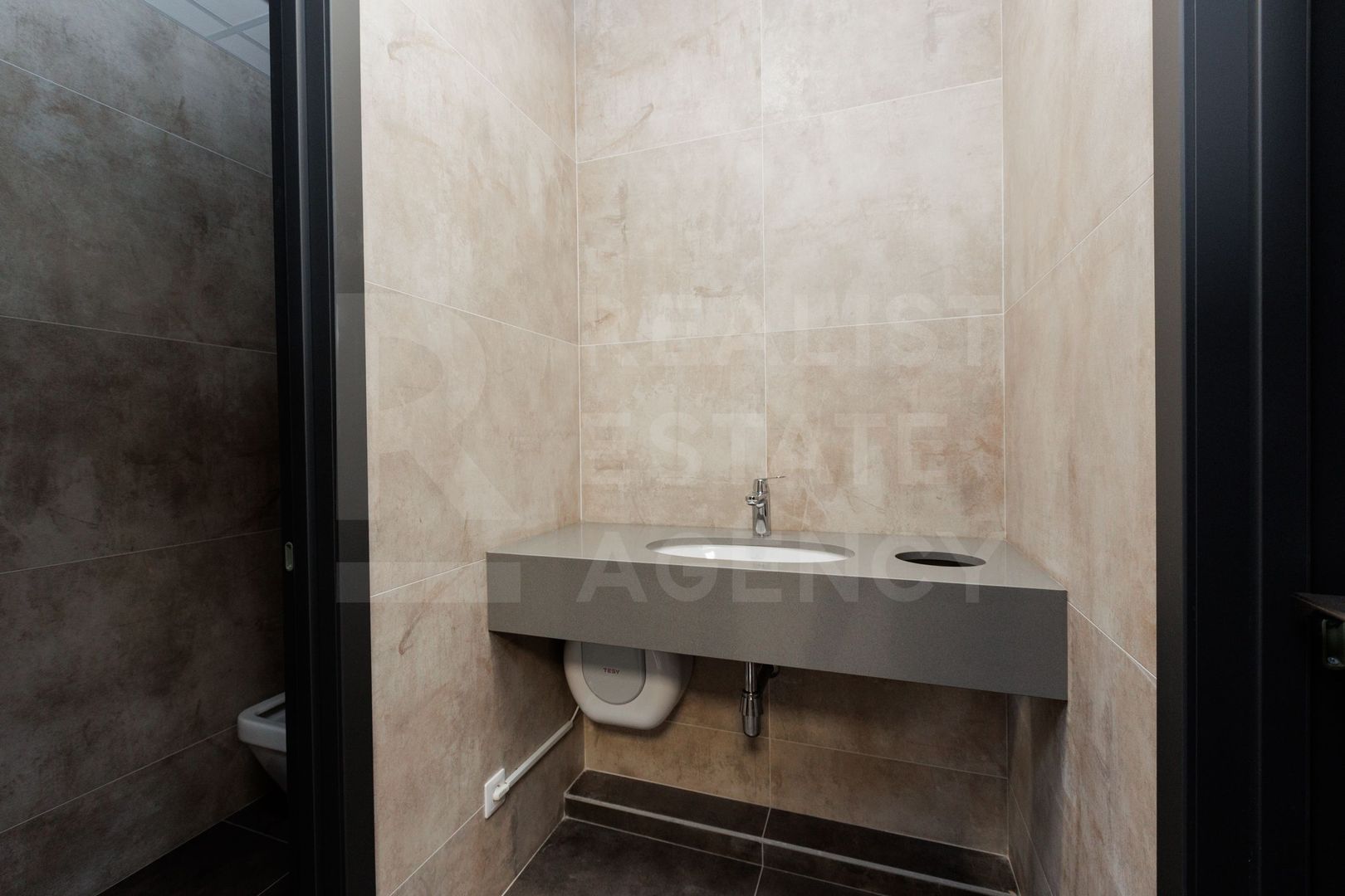 Chirie un complex de birouri ultra-modern, bulevardul Dacia, Botanica - Poză 47