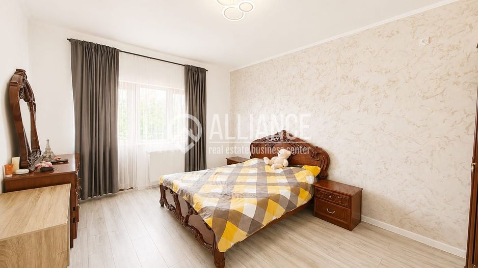 VALU LUI TRAIAN -Casa 6 Camere P+1+M 201 mp utili - Poză 5