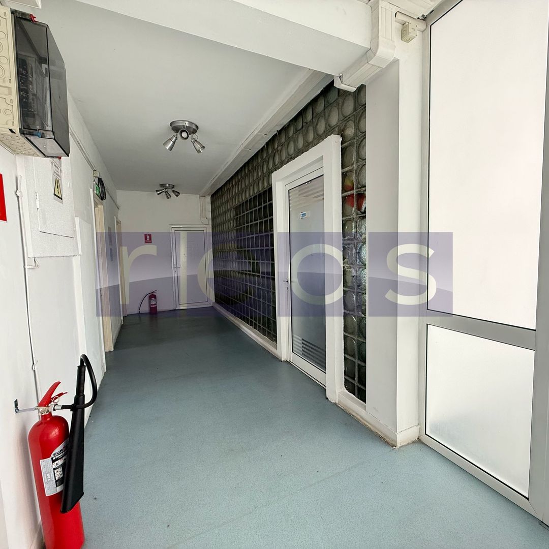 OPORTUNITATE DE INVESTIȚIE | CLĂDIRE BIROURI + PARCARE | 3700 MP | ULTRACENTRAL - Poză 19