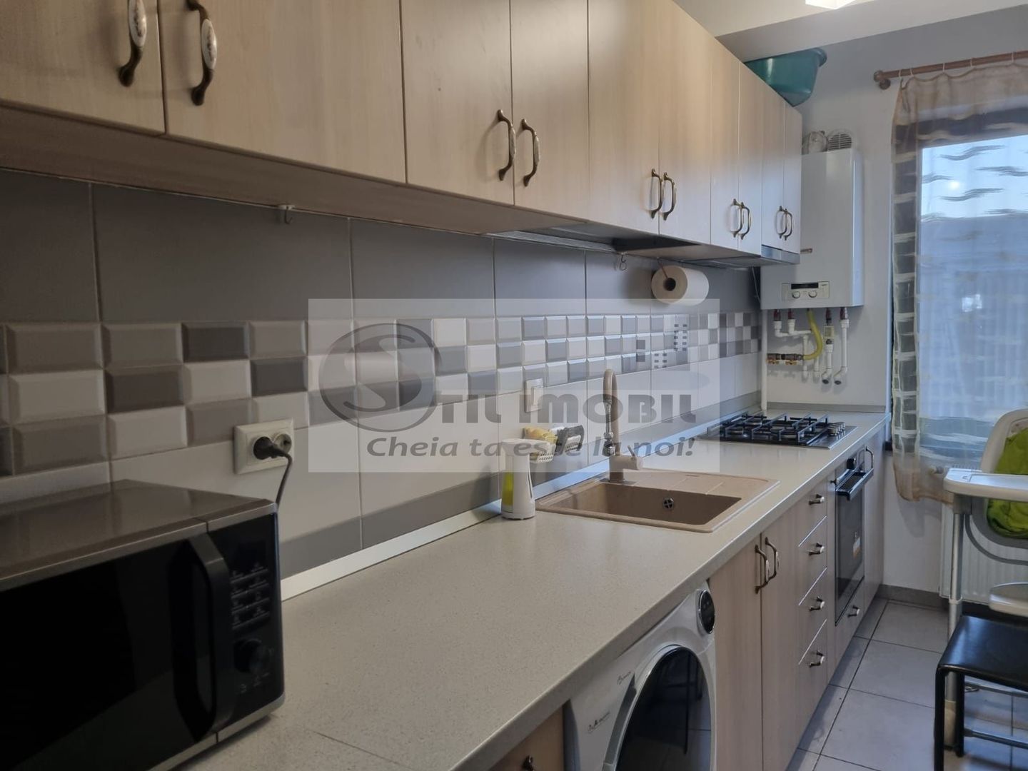 Apartament intabulat, cu 2 camere, in Bucium. - Poză 3