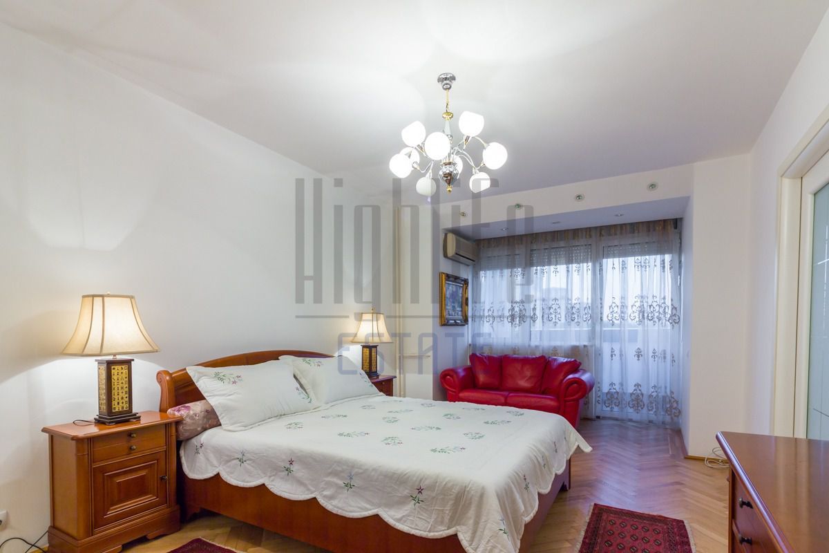 4 Camere de inchiriat, zona Libertății-vedere CASA POPORULUI - Poză 6