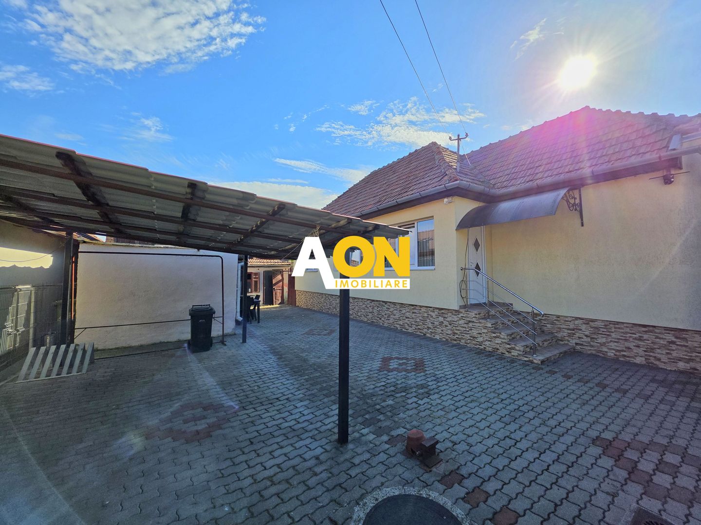 Casa cu 2 camere + anexe, toate utilitatile, 295 mp teren, zona Centru - Poză 14