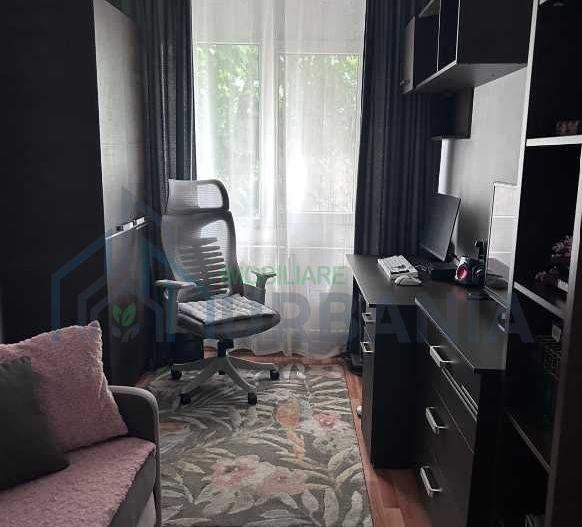 Apartament 3 camere semidecomandat, Podu Roș (Bld. Țuțora) - Vânzare - Poză 4