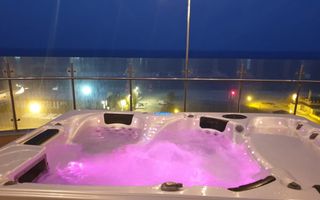 Statiunea Mamaia -UNICAT- Penthouse 220 mp cu vedere frontala la mare si jacuzzi - Poză 31