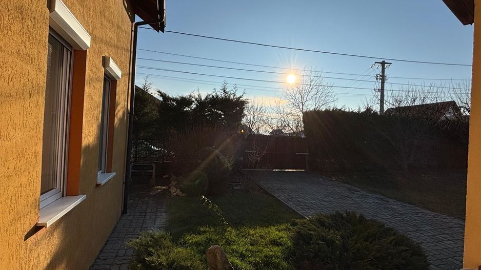 Vila deosebita aproape de padure - Poză 3