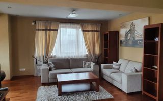 APARTAMENT CU 3 CAMERE, ULTRA-CENTRAL SI FOARTE SPATIOS LA VANZARE - Poză 3