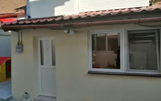 Apartament 2 camere  la curte cu centrala - Poză 1