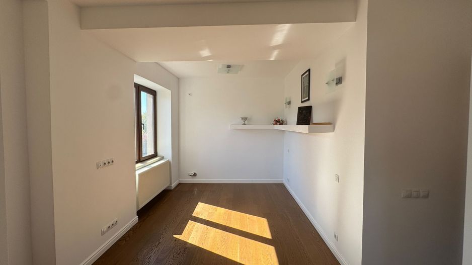 Comision 0% | 3 camere Domenii | Bloc Boutique - Poză 4