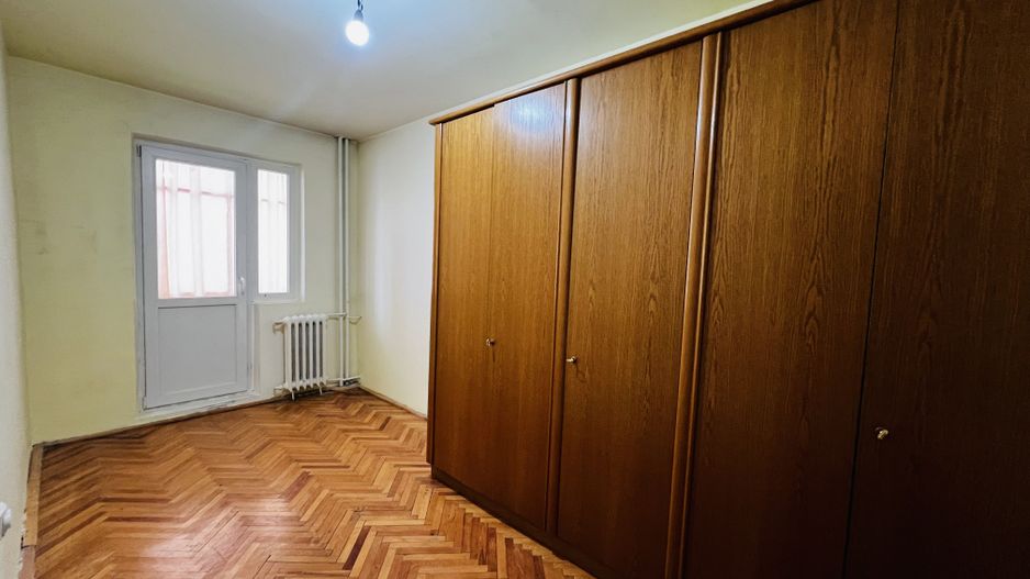 Apartament 4 Camere I Et 1 I Zona Girocului - Poză 2