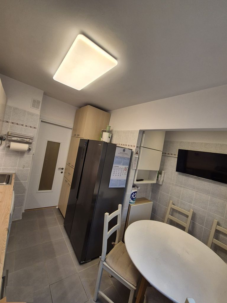 Apartament Luminos 4 camere cu Centrala si 2 locuri parcare. Izvorul Muresului. - Poză 12