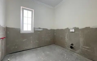 Duplex desparțit - 5 camere și 3 băi- Moșnița Nouă - Poză 12