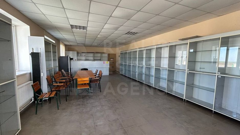 Vânzare, spațiul comercial, 725 mp, strada Valentin Rosca, Edineț - Poză 5