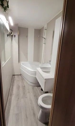 AP. 3 CAMERE VITAN, MASINA SPALAT VASE, BLOC REABILITAT, METROU - Poză 7