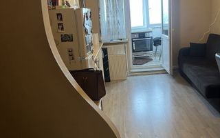 2 camere decomandate, etaj 3/8, lift, centrala termica - 116 000 Euro - Poză 3