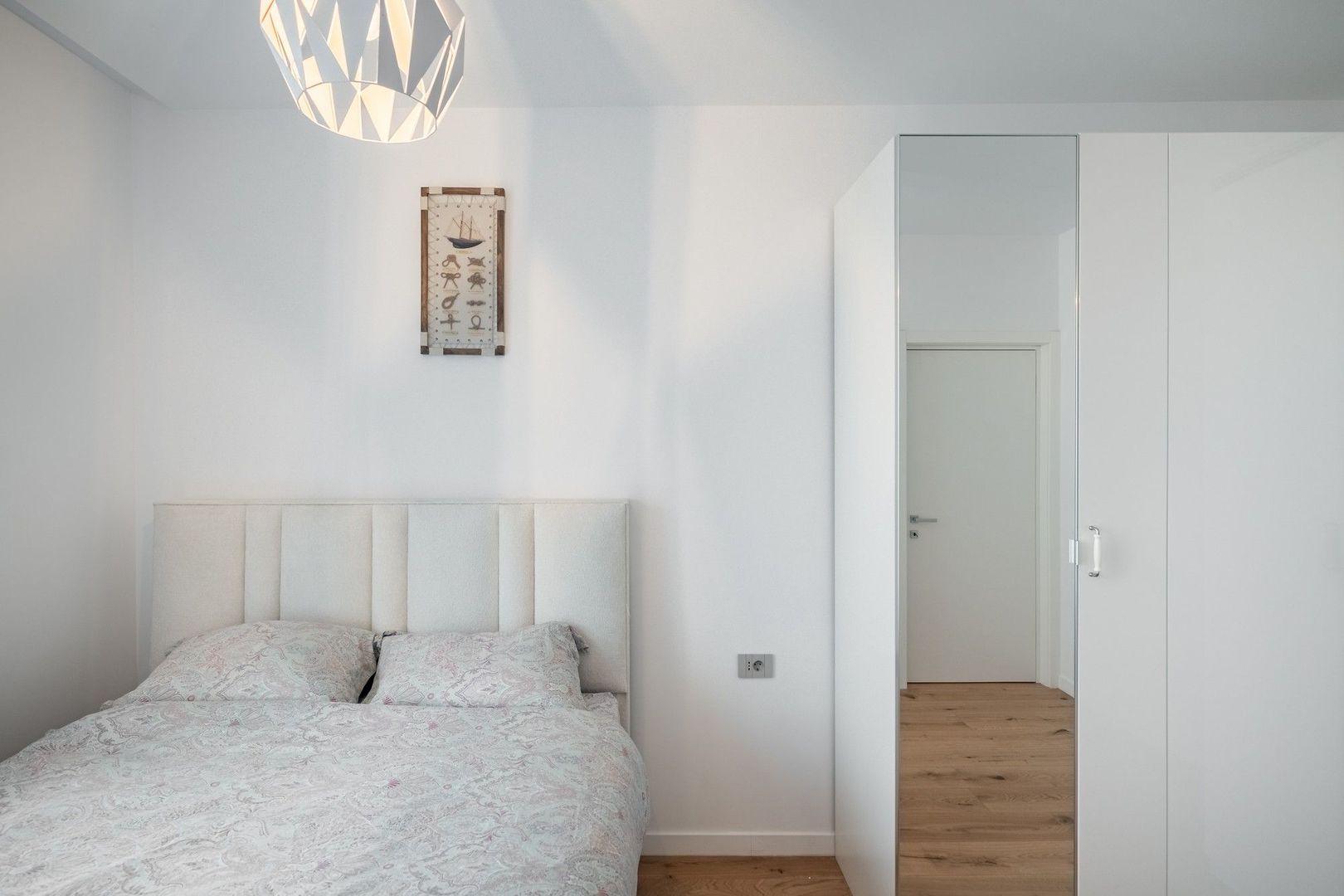 Apartament la parter cu gradina disponibil la inchiriere - Poză 11