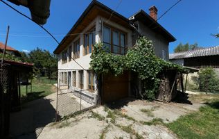 CASA 4 CAMERE CAMPULUNG, TEREN 3213 MP