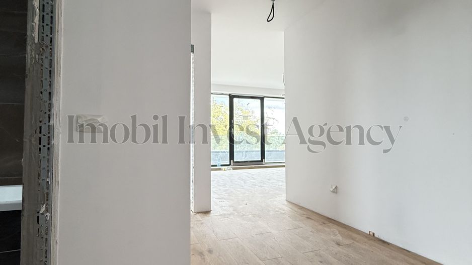 Apartament 3 camere de vanzare Pipera in bloc cu vedere la lac - Poză 5