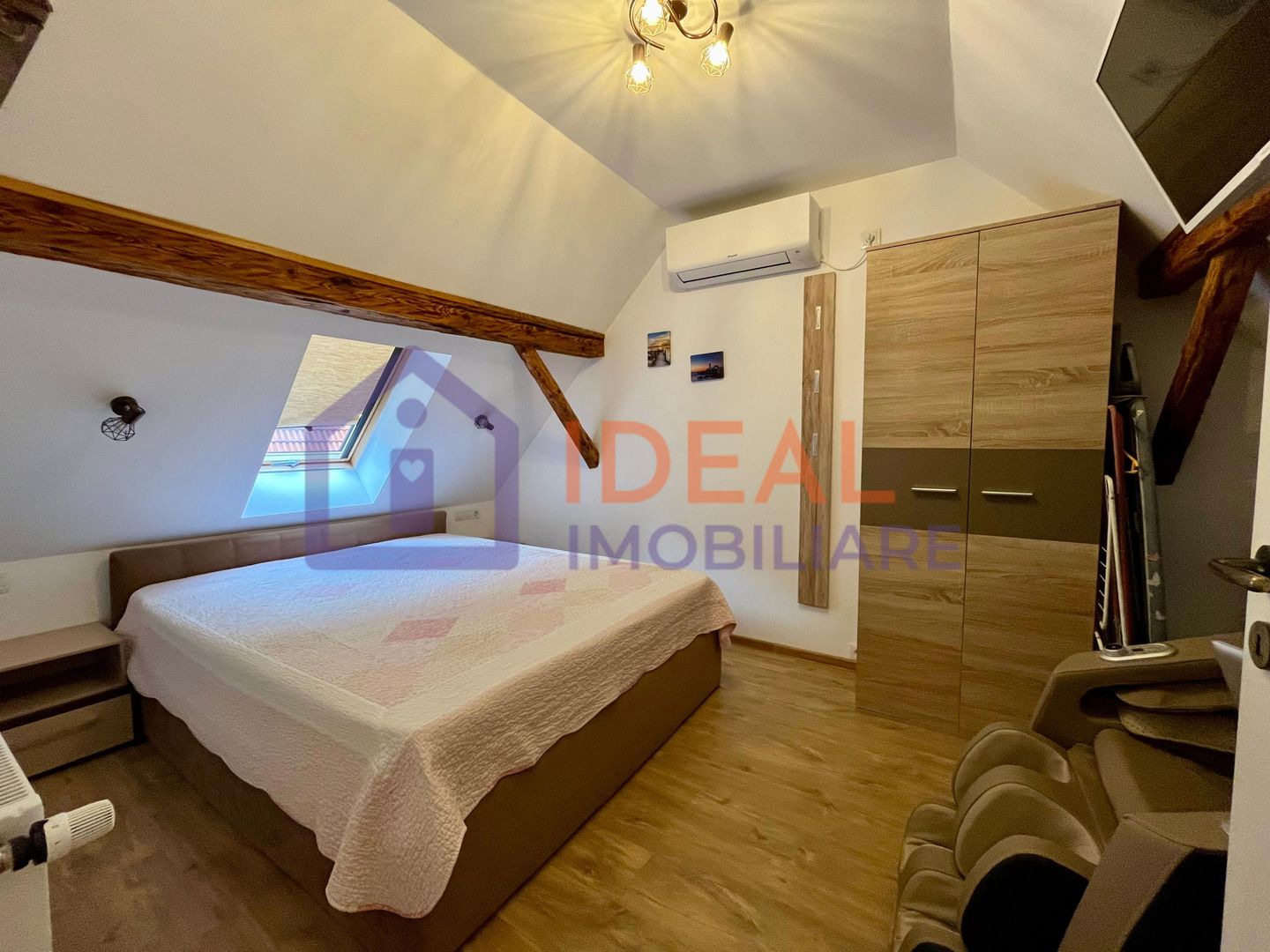 Casă individuală cu 5 camere și curte proprie - în Cisnădioara - Poză 6