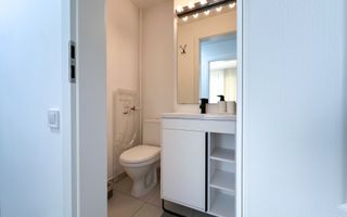 4 camere, 3 dormitoare, 2 băi, boiler, complet renovat - Poză 8