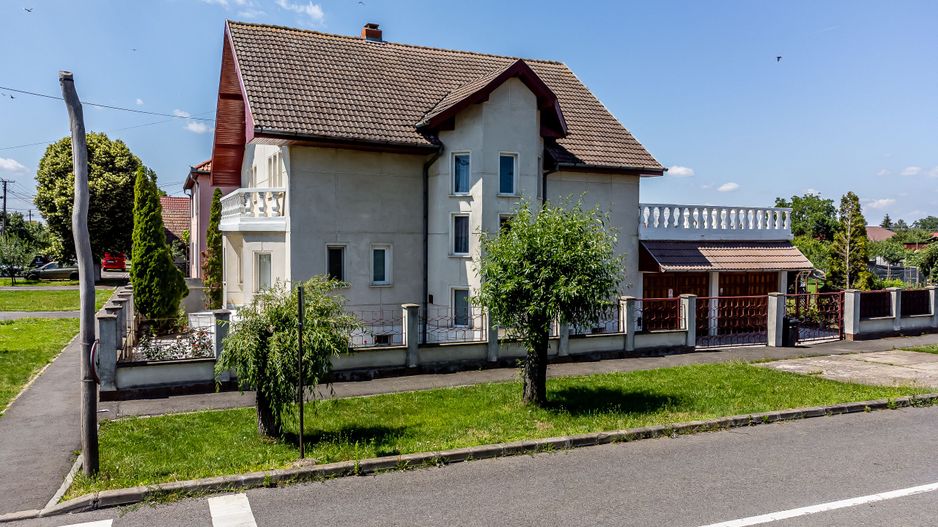 VÂNDUTĂ! Casă Sânicolaul Mic - zona Centrală - Comision 0% - Poză 9