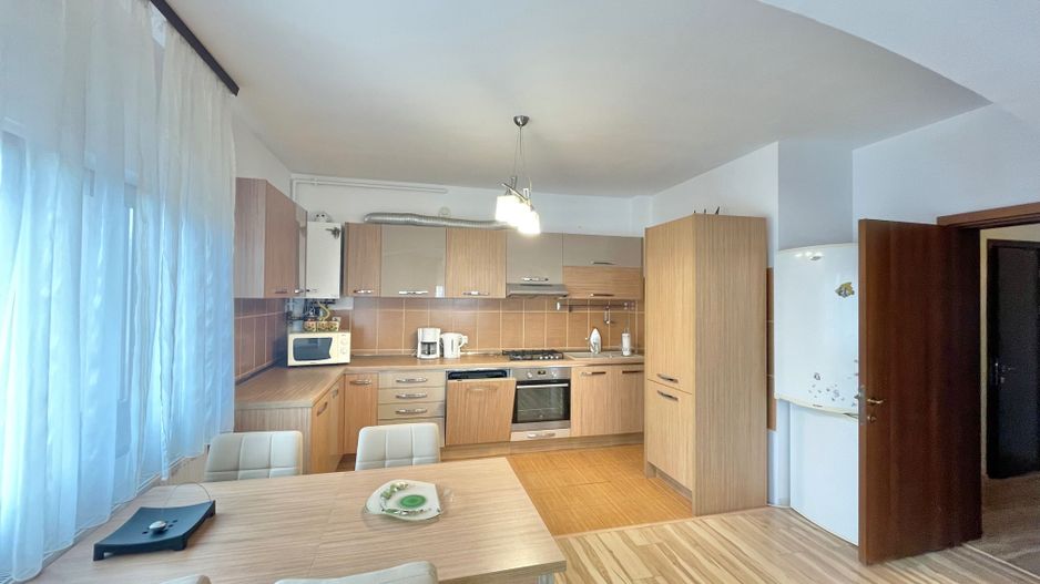 APARTAMENT 3 CAMERE SPATIOS COMPLET MOBILAT | STRAND 2 | LOC DE PARCARE - Poză 1