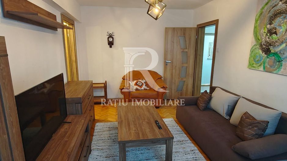 Apartament cu 3 camere | Calea Aradului | Etajul 2 | Oradea - Poză 2