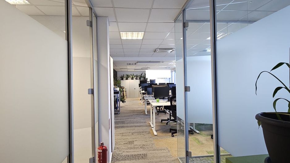 Spatiu de birouri  de inchiriat - Poză 12