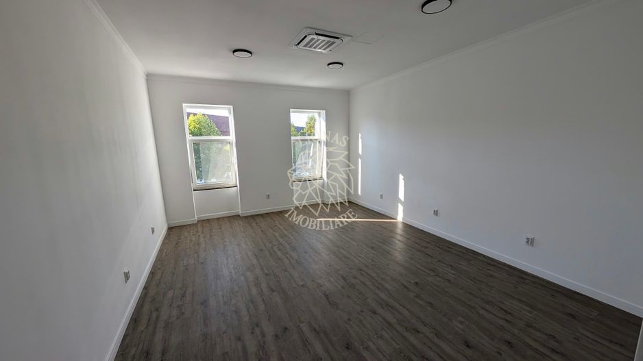 Apartament la casa 2 camere-etaj 1-Renovat complet-Central - Poză 1