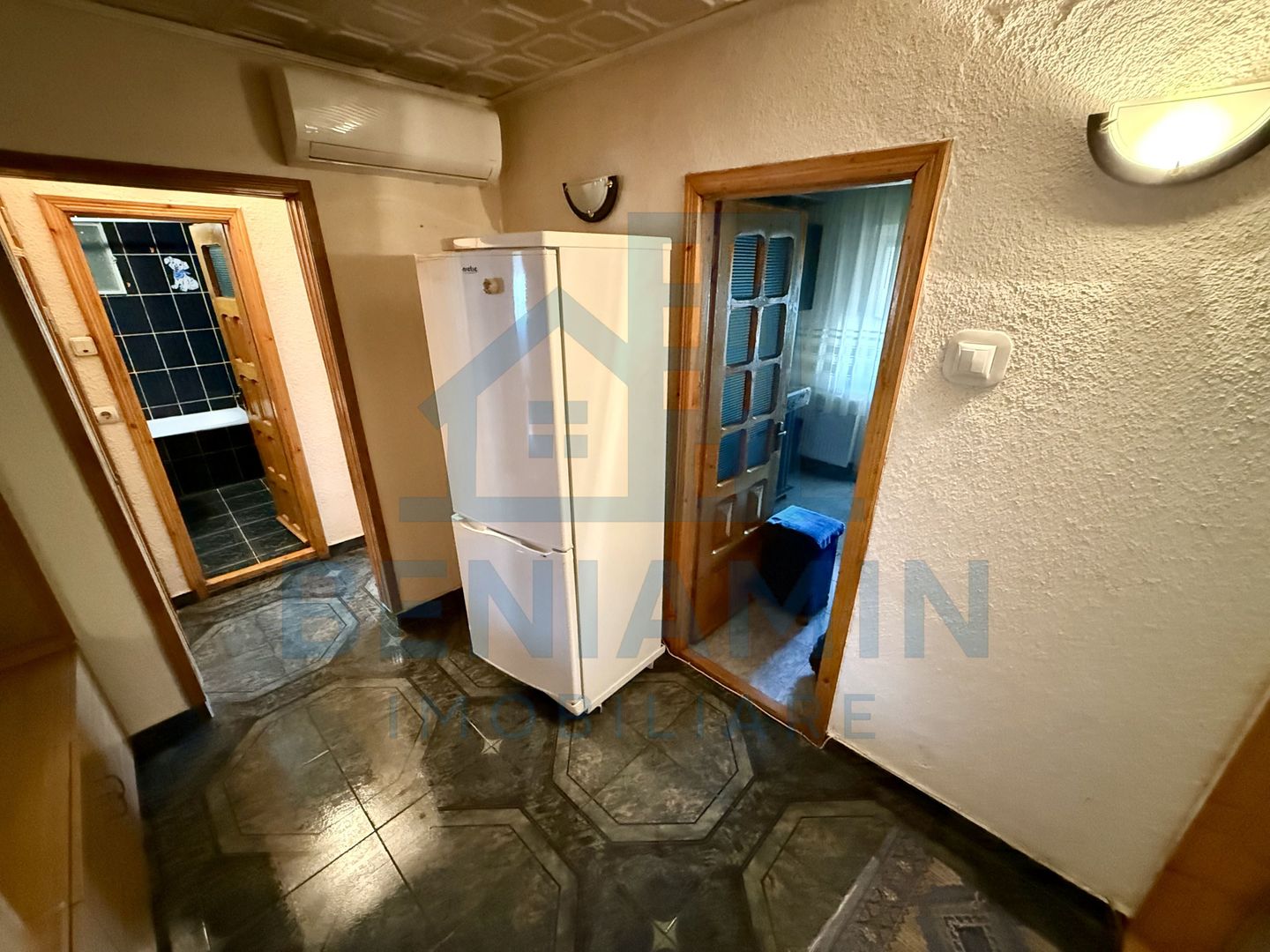 2 camere decomandat Sarari 54mp Piscina Sanziana mobilat utilat - Poză 5