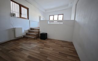 Apartament 4 camere, vilă, 120 mp, Hala Traian, investiție - Poză 1